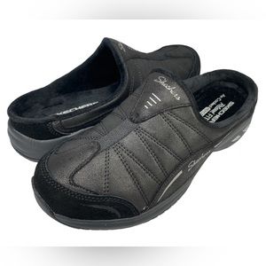 Skechers Women’s Commute Time Leather Sneaker Mules - On Call (Black, 6.5M)